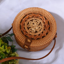 Load image into Gallery viewer, Vintage Handmade Rattan Woven Shoulder  Beach Bags